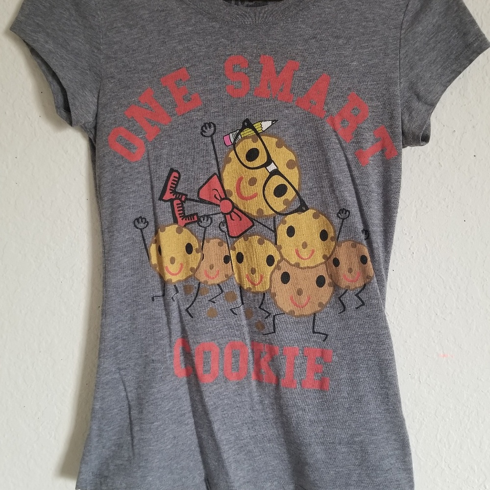 Grey short sleeve shirt